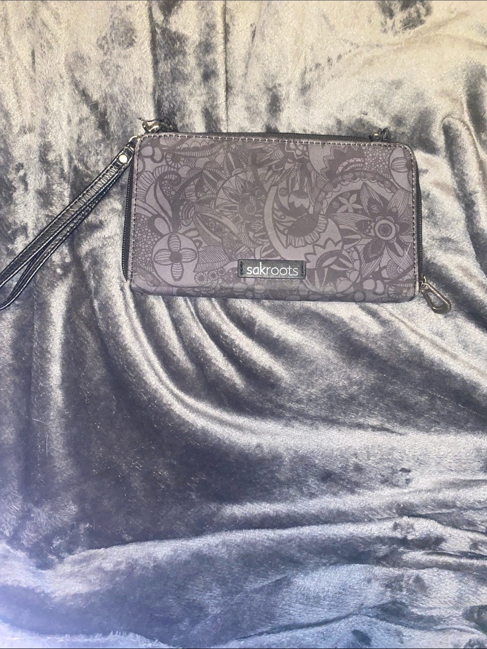 Sakroots Grey Floral Zip Wristlet Clutch